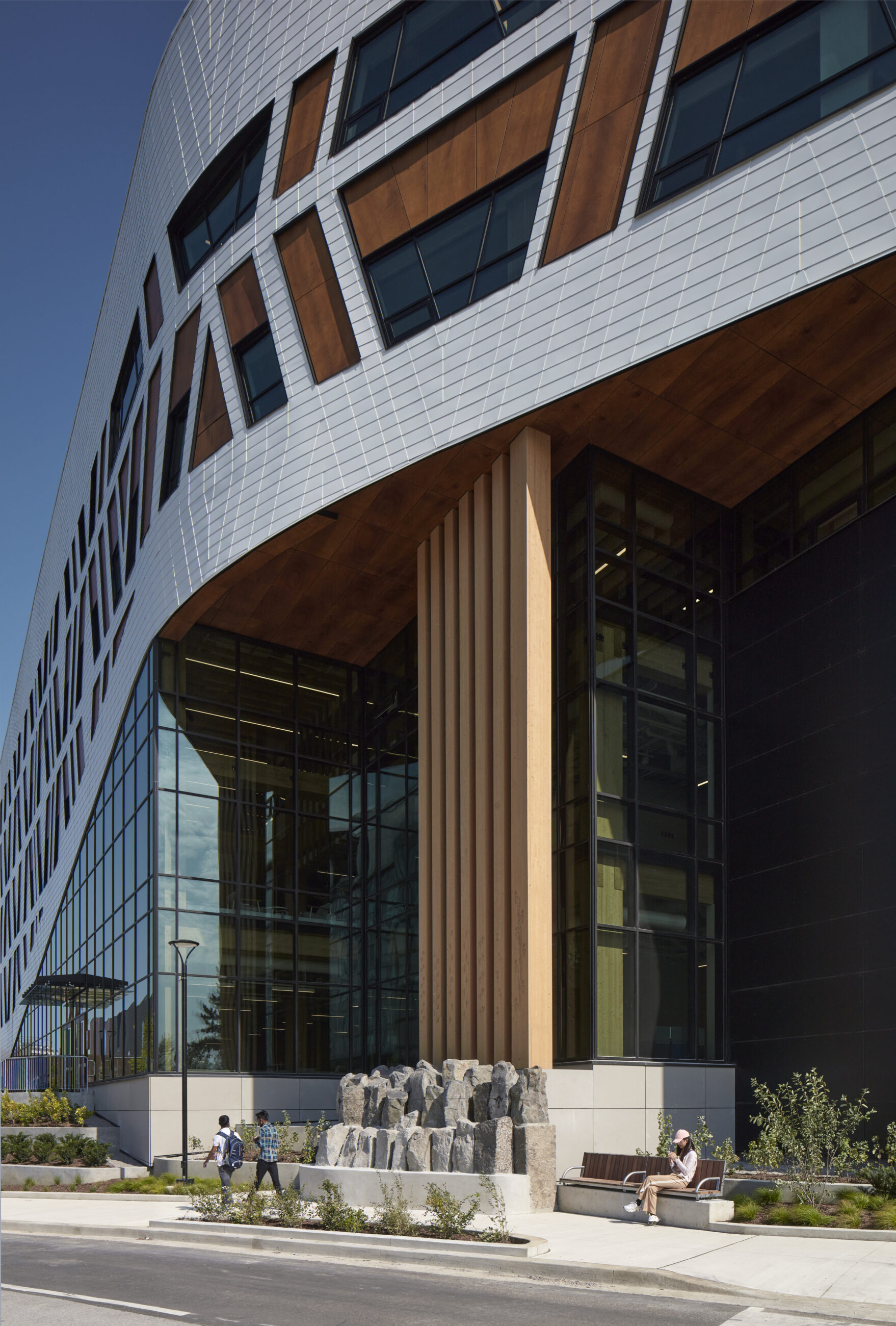 A shield-granite boulder demonstrates the principle of balance, sustainability and innovative architecture